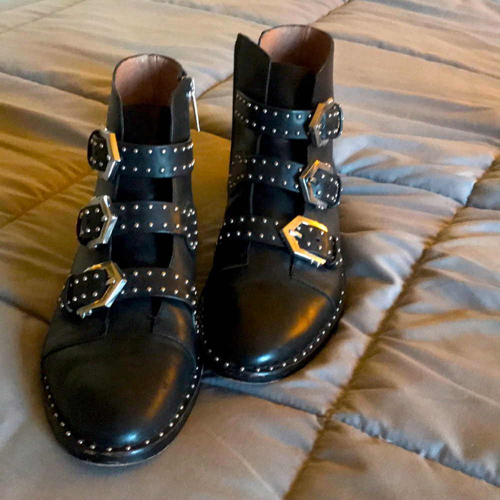 GIANI BINI BLACK LEATHER BOOTIES.